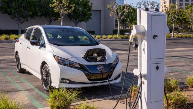 Image for article titled Nissan Lowers Leaf Lease Price After New EV Tax Credit Rules