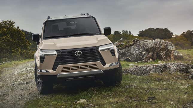 2024 Lexus GX 550 Stance and Dimensions