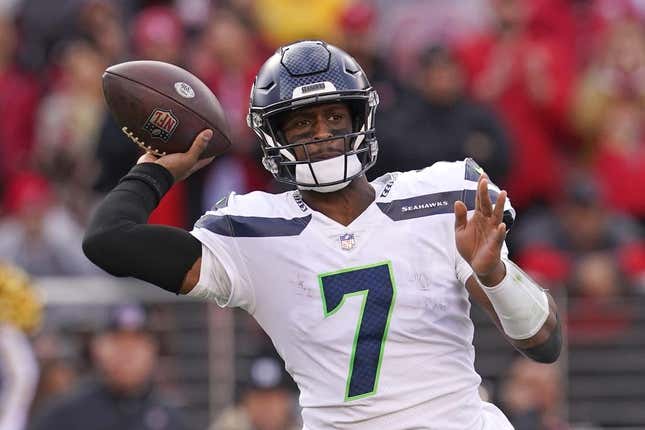 Jan 14, 2023; Santa Clara, California, USA; Seattle Seahawks quarterback Geno Smith (7) makes a throw in the second quarter of a wild card game against the San Francisco 49ers at Levi&#39;s Stadium.