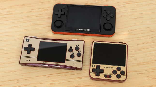 Image for article titled I Desperately Wanted to Love This Game Boy Micro Clone