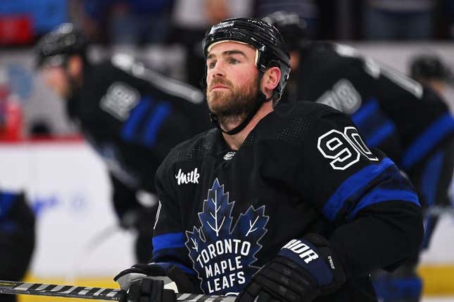 Feb 19, 2023; Chicago, Illinois, USA;  Toronto Maple Leafs forward Ryan O&#39;Reilly (90) warms up before a game against the Chicago Blackhawks at United Center.