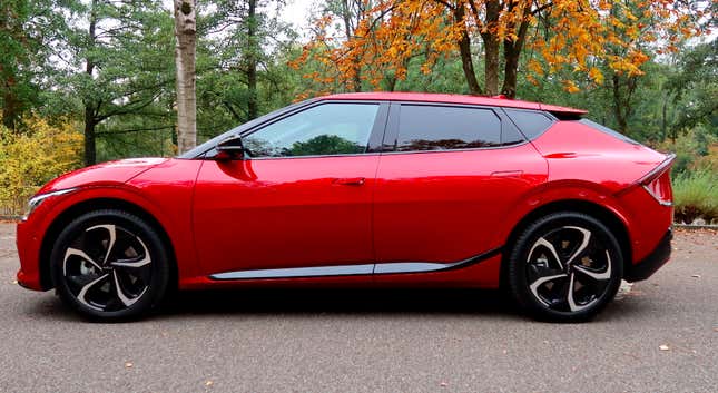 Image for article titled I Drove The 800-Volt Hyundai Ioniq 5, The First Car On The 'Revolutionary' E-GMP Platform. It's Fantastic