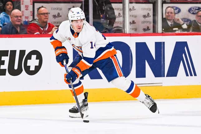 Feb 11, 2023; Montreal, Quebec, CAN; New York Islanders center Bo Horvat (14) against the Montreal Canadiens during the third period at Bell Centre.