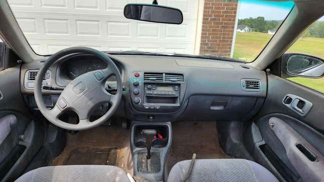 Custom two-door Honda Civic interior