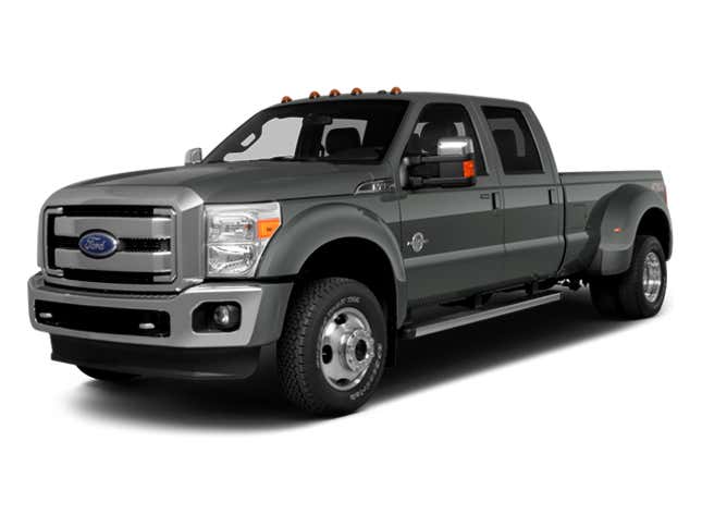 Ford Super Duty F-450 DRW / 4WD Crew Cab 172" XLT 2014. Front 3⁄4, Facing to the Left