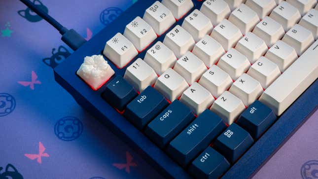 A photo of the Keychron Q1 with an artisan keycap