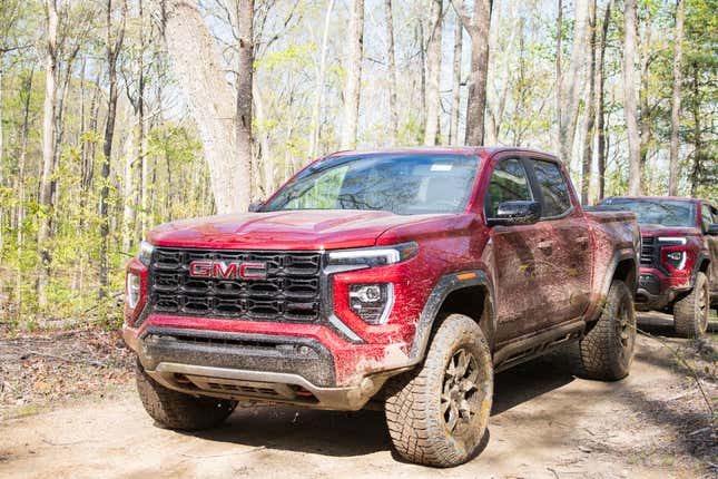 Image for article titled The 2023 GMC Canyon AT4X Refines Chevy's ZR2 Off-Road Formula