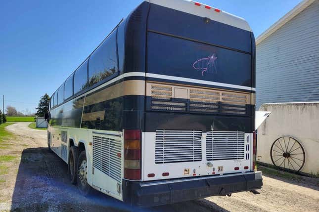 Image for article titled One of the Weirdest Buses to Grace American Roads Has Popped up for Sale in Michigan