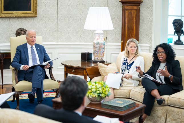 In an Oval Office meeting in April, White House Deputy Counsel Danielle Conley (r) discusses clemency for some people convicted of federal crimes as well as other policy issues with President Joe Biden (l), White House Counsel Dana Remus (c) and other officials. Last month, Biden announced pardons for three people and commutations of the sentences of 75 others convicted of nonviolent drug offenses under outdated sentencing guidelines.