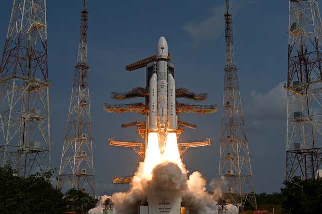 Image for article titled ISRO has launched the last 36 of OneWeb&#39;s 618-satellite constellation