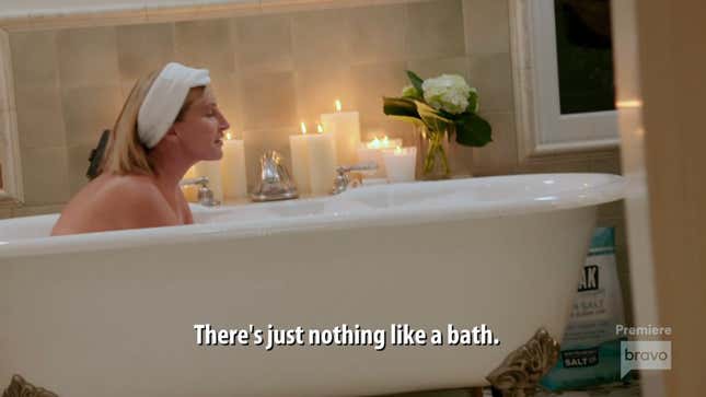 Image for article titled The Real Housewives Of New York Cannot Be Healthy For Sonja Morgan