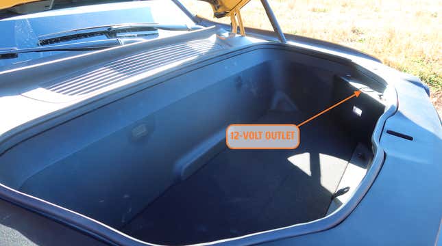Image for article titled Your Guide To The 2022 Rivian R1T Electric Pickup's Incredible Gadgets