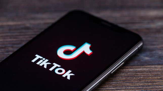 Imagen para el artículo titulado TikTok recibe una multa de 367 millones de dólares por datos infantiles fallidos