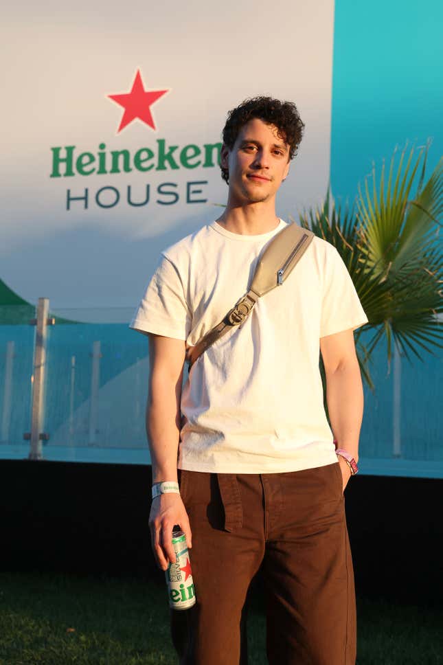 Image for article titled Coachella Weekend 2: A Surprise Zendaya Performance and a Ghoulish Double Date