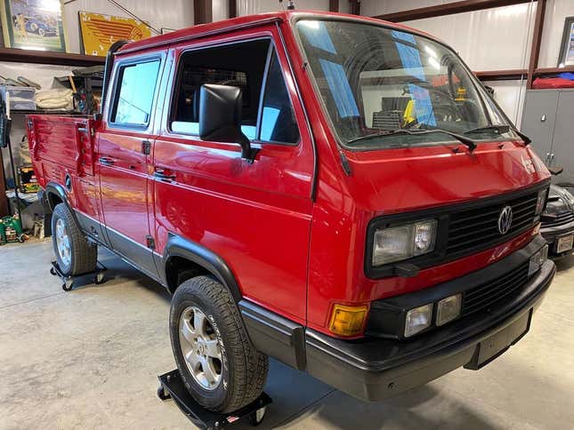 「4万ドルで、この 1989 年式 VW Tristar Doka ピックアップは完全にヤバいですか?」というタイトルの記事の画像