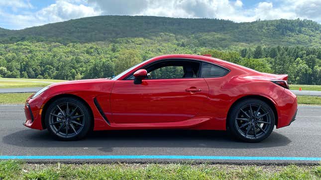 Here's What Makes The 2022 Subaru BRZ Better Than The GR 86