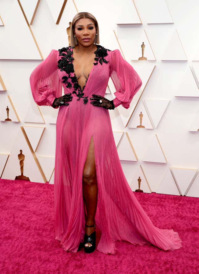 Image for article titled 2022 Oscars Red Carpet: Rich People Wear Things