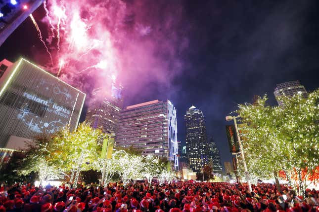 Image for article titled Photos: See the world light up for the holidays