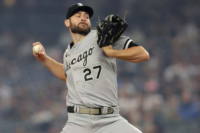 Jun 6, 2023; Bronx, New York, USA; Chicago White Sox starting pitcher Lucas Giolito (27) pitches against the New York Yankees during the first inning at Yankee Stadium.