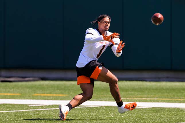 Image for article titled Who’s got the best odds to walk away with NFL Offensive Rookie of the Year?