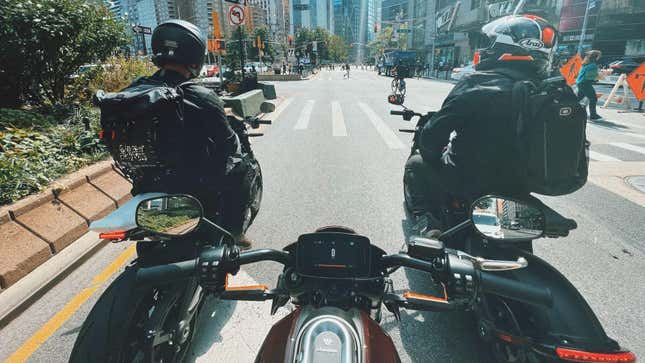 Image for article titled What it's Like to Live With an Electric Motorcycle in New York City