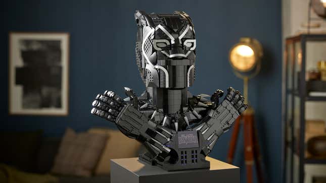 The Lego Marvel Black Panther bust posed on a table.