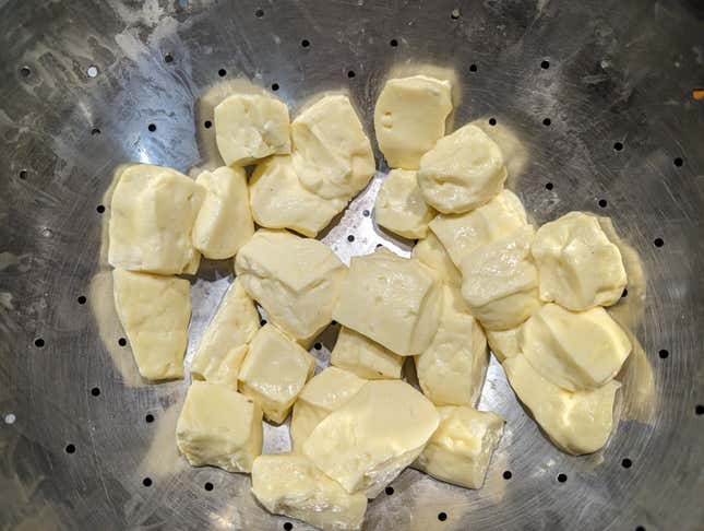 Image for article titled Real Cheeseheads Make Their Own Squeaky Curds