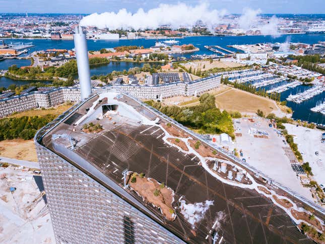 The Amager Bakke plant began operations in 2017.