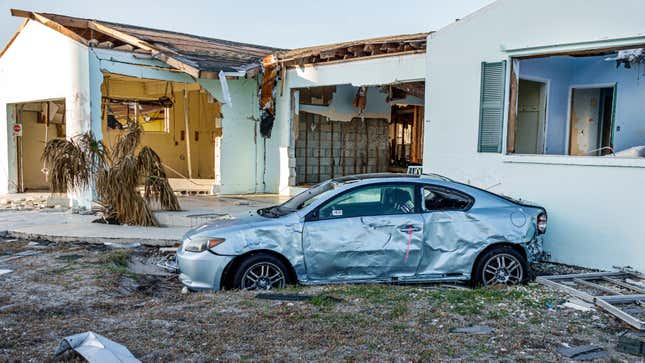 Image for article titled Farmers Exits Florida, Leaving Thousands Without Car Insurance Ahead Of Hurricane Season