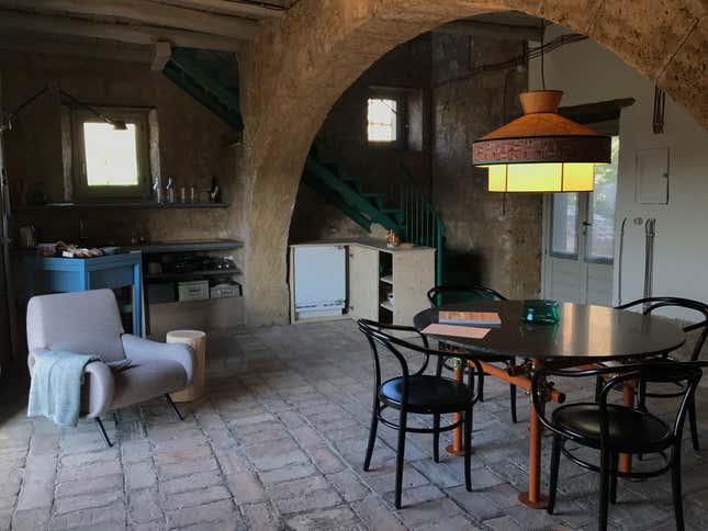 Image for article titled A 13th-century ruin listed on Airbnb is a dreamy mix of old and new