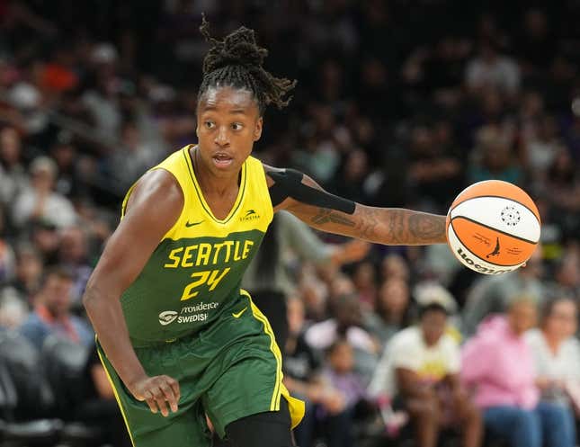 Aug 5, 2023; Phoenix, Arizona, USA; Seattle Storm guard Jewell Loyd (24) dribbles against the Phoenix Mercury during the second half at Footprint Center.