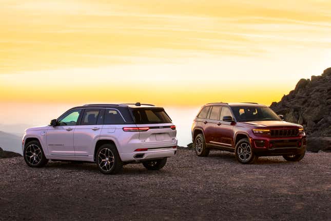 The 2022 Jeep Grand Cherokee in Summit 4xe and Trailhawk trims