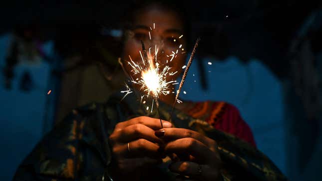 Image for article titled What Is Diwali? (And How to Celebrate It)