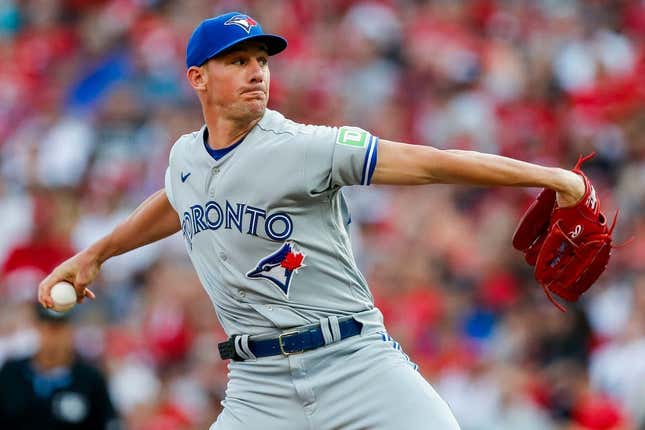 Aug 19, 2023; Cincinnati, Ohio, USA; Toronto Blue Jays starting pitcher Chris Bassitt (40) pitches against the Cincinnati Reds in the first inning at Great American Ball Park.