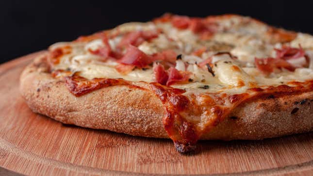 Image for article titled 9 Ways to Make Incredible Homemade Pizza