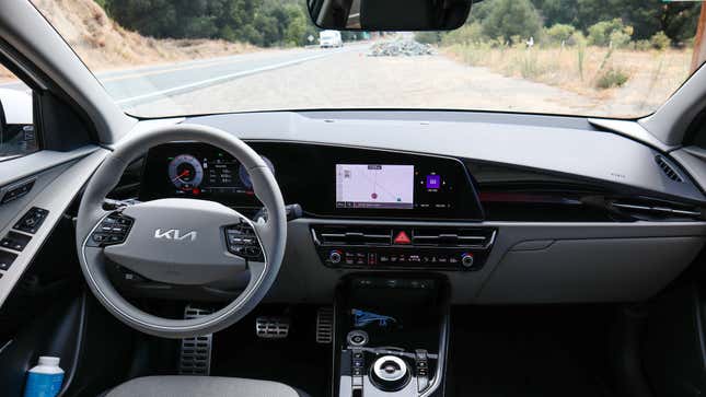 2023 Kia Niro interior