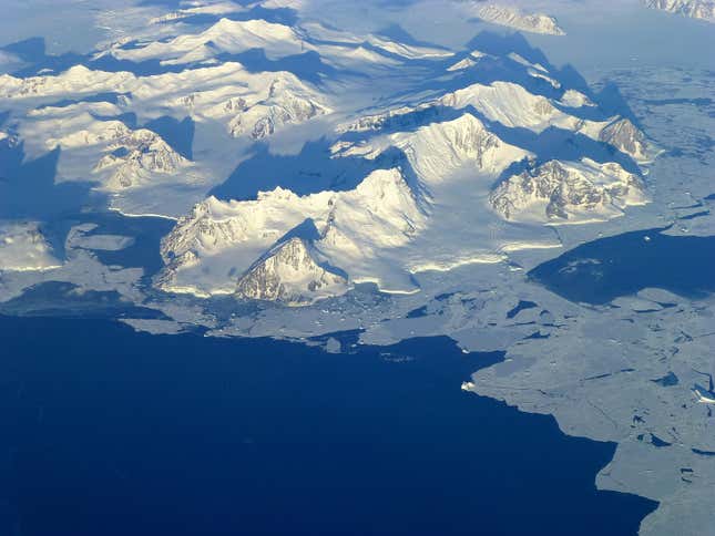 Image for article titled Aerial NASA photos reveal Antarctica’s most remote areas