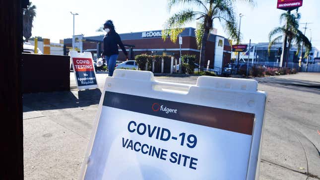 A sign for a covid-19 vaccine mobile clinic on September 21, 2021 in Los Angeles, California