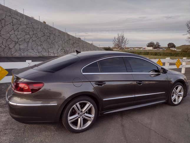 Image for article titled At $8,871, Is This 2014 Volkswagen CC R-Line A Coup Of A Coupe?