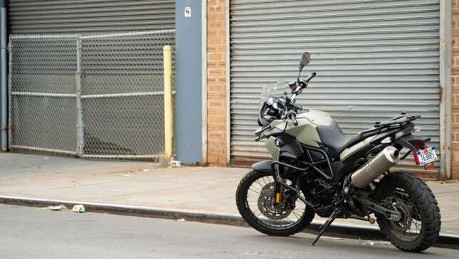 Image for article titled Decade-Old BMW GS Project: There's No Shame In The Shop