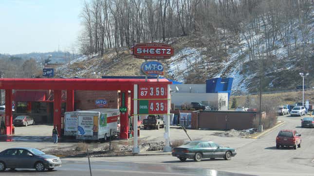 Image for article titled Sheetz Lowers Prices of Unleaded 88 and E-85 Gas for Independence Day Weekend