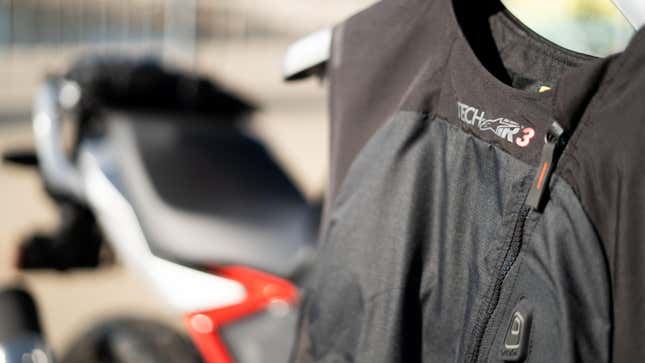 Image for article titled Alpinestars Tech-Air 3 Airbag Vest Could Save Your Life While Riding a Motorcycle — If You Wear It Correctly