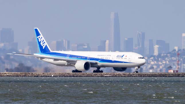 Image for article titled Japanese Airline Mistakenly Sells $10,000 Transpacific Tickets for $300