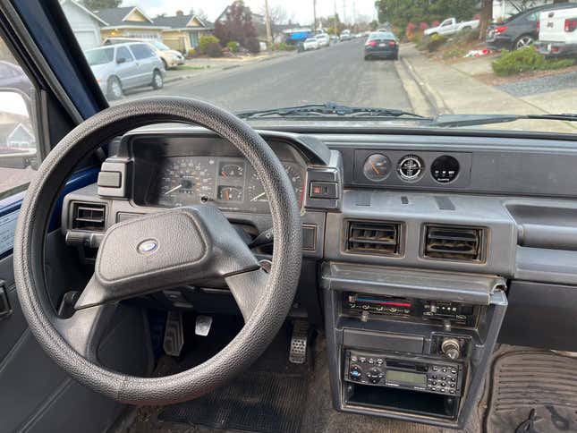 Image for article titled At $5,000, Is This Rare 1990 Daihatsu Rocky a Total Knockout of a Deal?