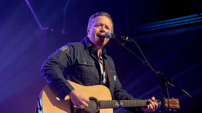 Musician Jason Isbell pointed out the dangers of impersonation on Twitter without blue checkmarks.