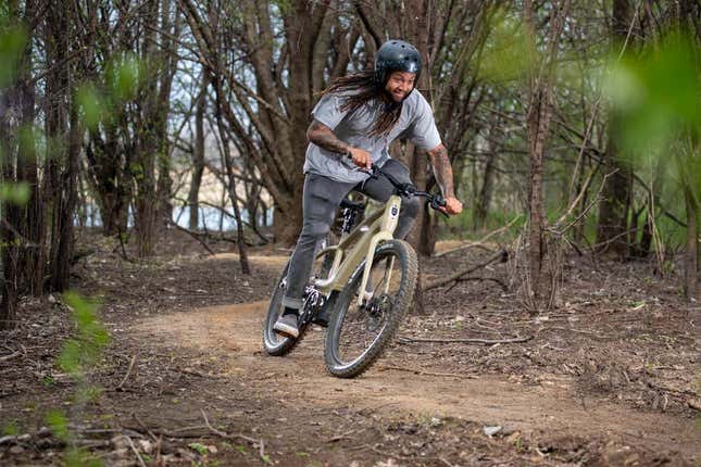 Imagen para el artículo titulado Harley Davidson lanza una mountain bike eléctrica sin suspensión ni marchas