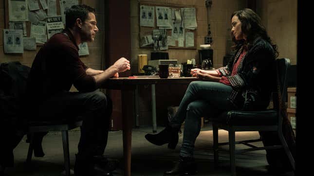 Ben Affleck and Alice Braga in Hypnotic