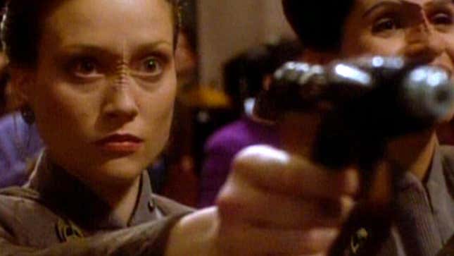 Image for article titled 9 Episodes From Deep Space Nine&#39;s First Season That Prove It&#39;s Better Than You Remember