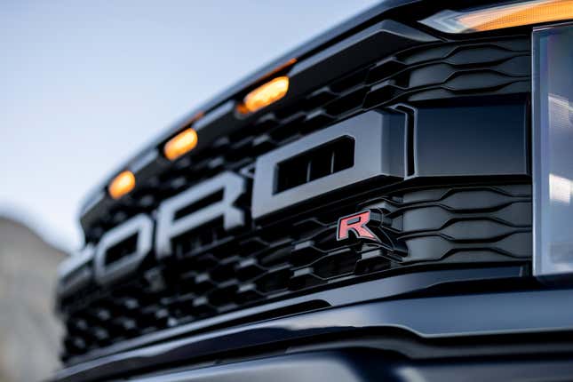 Image for article titled 2023 Ford Raptor R Packs 700 HP From the Shelby GT500’s Supercharged V8
