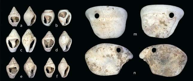 Imagen para el artículo titulado El descubrimiento de un bebé en una tumba ornamentada de hace 10.000 años ha dejado sorprendidos a los arqueólogos